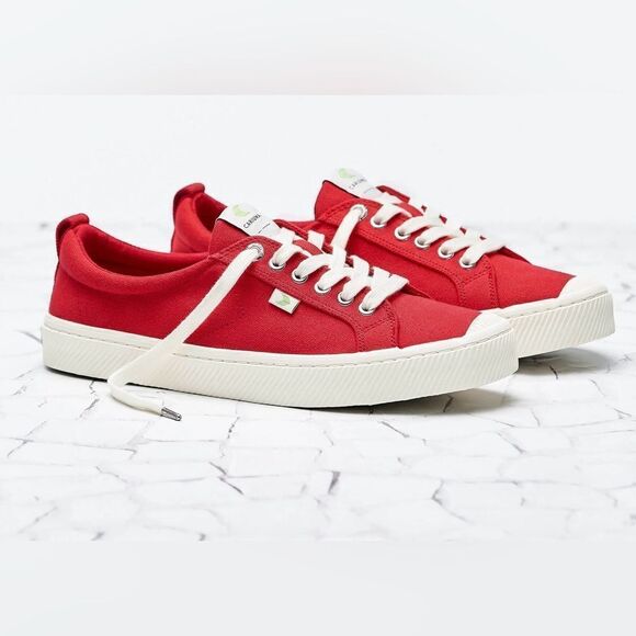CARIUMA WOMEN RED CANVAS SNEAKERS - Picture 1 of 6